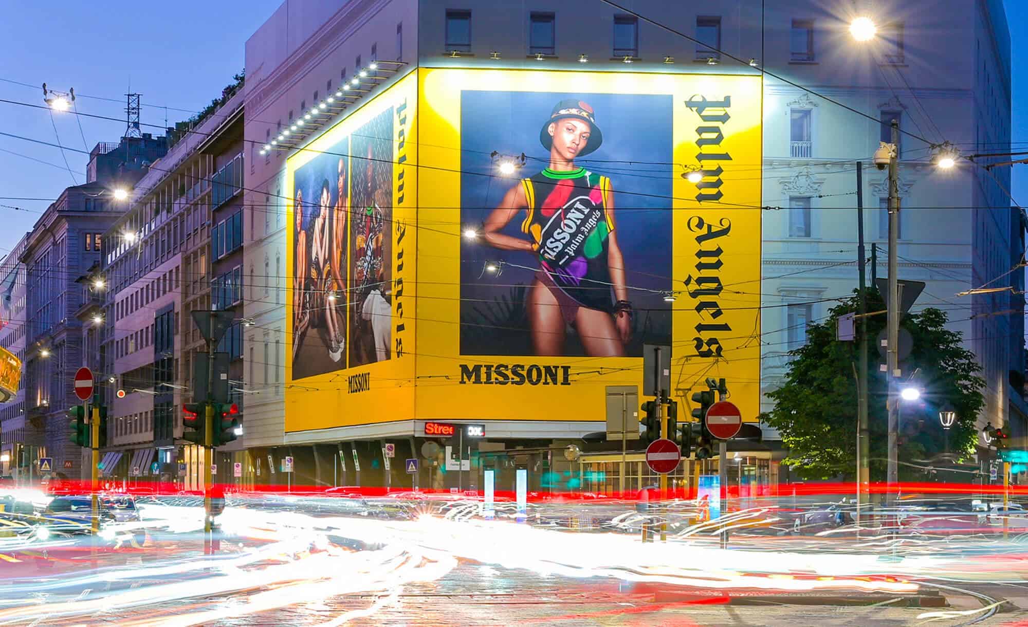 Maxi Affissione a Milano in Piazza Cavour 5 con Palm Angels e Missoni (Fashion)