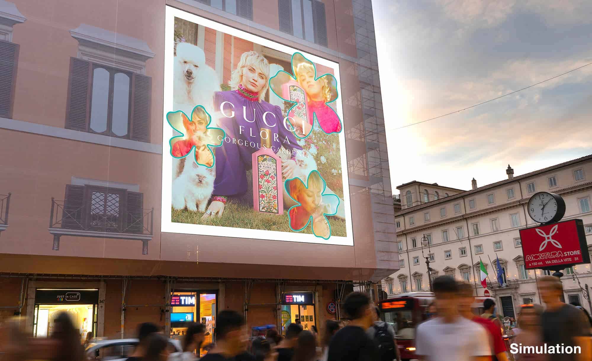 Maxi Affissione a Roma in Piazza Colonna con Gucci (Fashion)