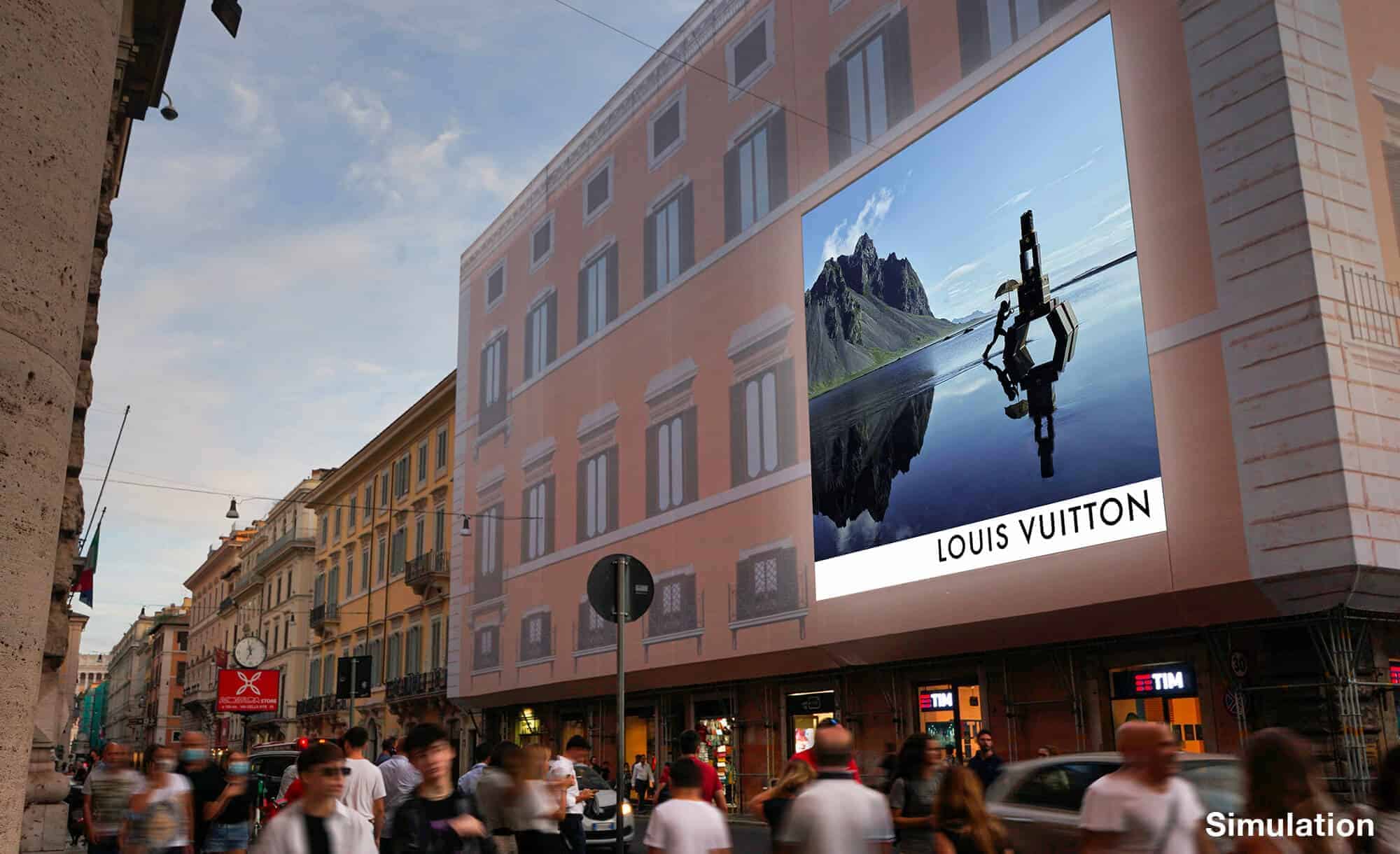 Maxi Affissione a Roma in Piazza Colonna con Louis Vuitton (Fashion)